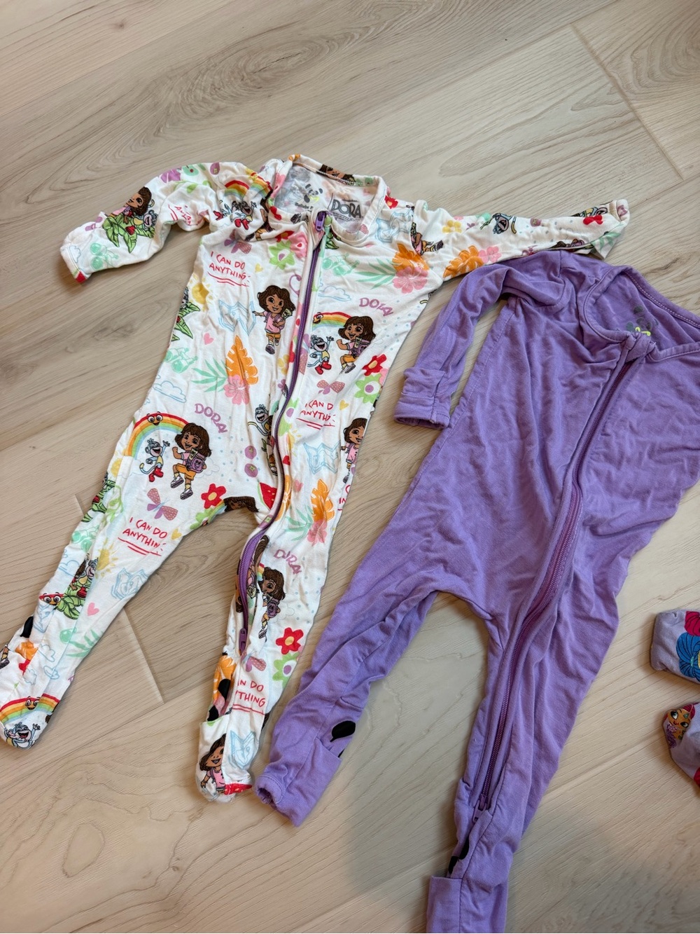 Baby girl onesie BUNDLE of 4 - Bellabu Bear zip onesies, size 3-6 month - Picture 4 of 10